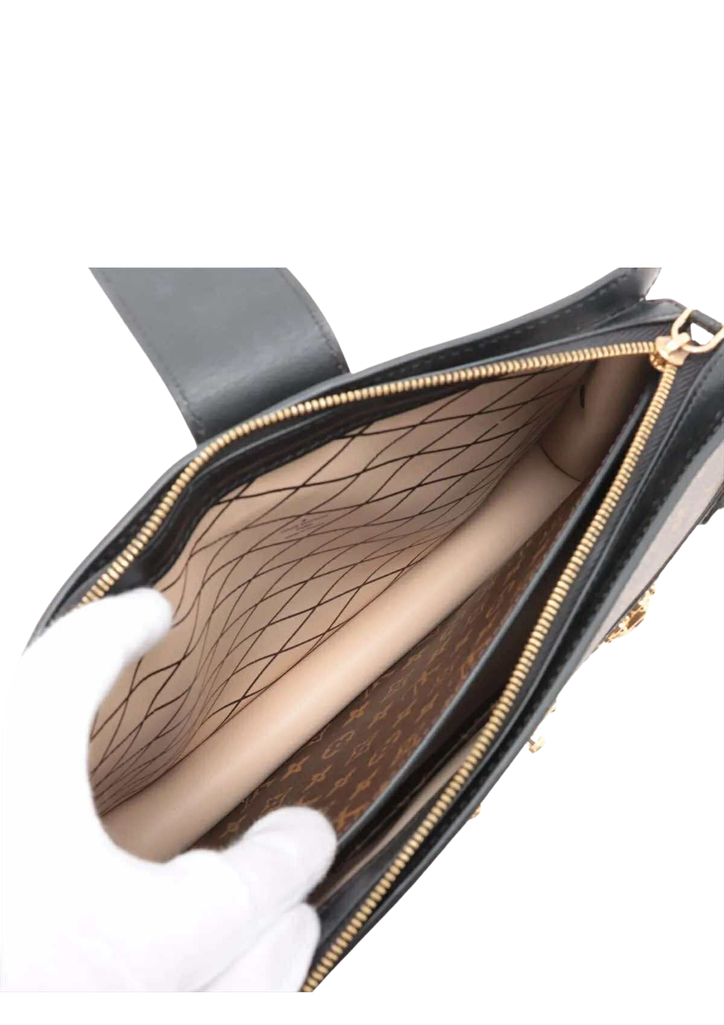 LOUIS VUITTON Monogram reverse Trunk Clutch