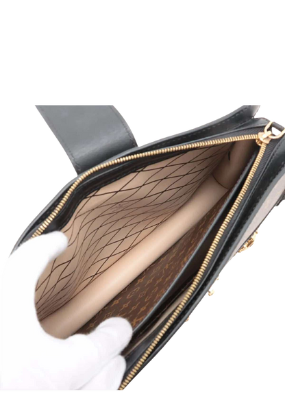 LOUIS VUITTON Monogram reverse Trunk Clutch