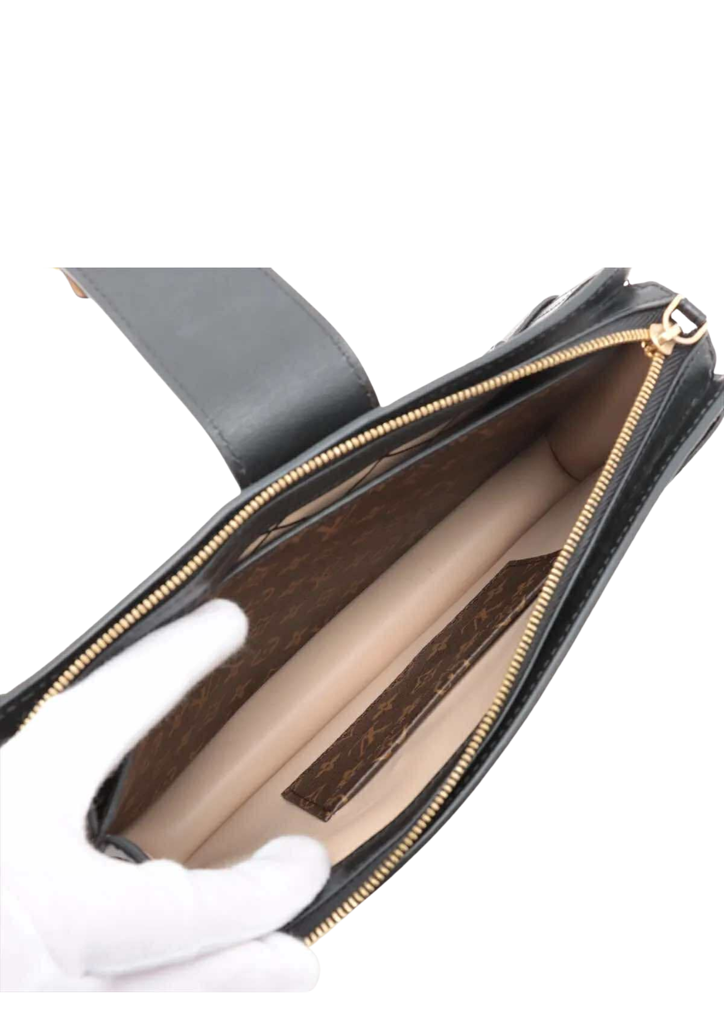 LOUIS VUITTON Monogram reverse Trunk Clutch