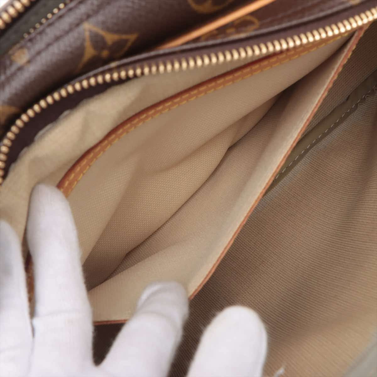 LOUIS VUITTON Monogram Reporter